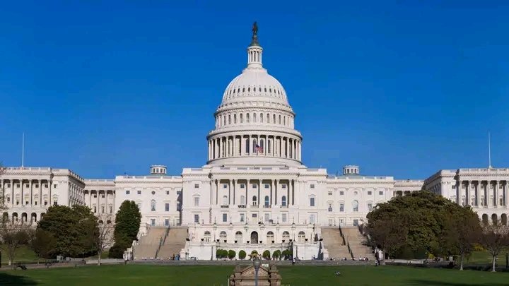 Democrats' Odds to Flip House Surge as Trump Hits 33% Approval — Polls Show 11-Point Lead